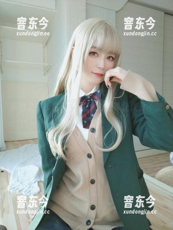 白银81 美图之中,白银81的透明服真让人分不清内外。
