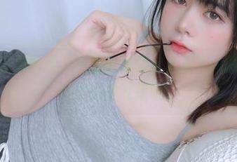 女神系列私房图片，一看就是眼酱大魔王w的调调，满分的柔美气息哦。