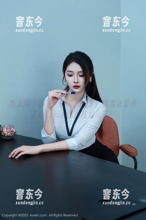 秀人网 - 游泳圈都要扎心了！图库分享卓芷伊EricA的比基尼风云！