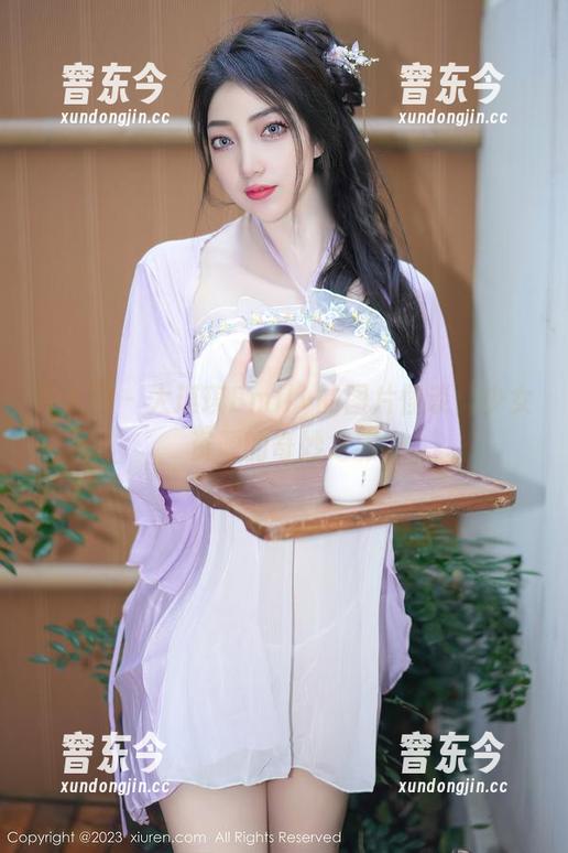 秀人网 - 大琪琪Emily的图片怪谈：少女资源的奇妙之旅