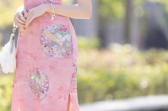 秀人网 – 小逗逗给你的全套裸足图片，更加迷人的是那种随性感……
