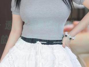 秀人网 – 透过“拍黄瓜girl”的镜头，海边的私房故事如细沙悄然流逝