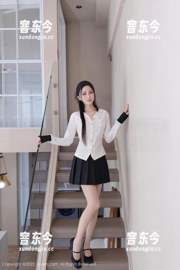 秀人网 - 作品如诗，是小逗逗的图包让美足成了一种不言而喻的情愫！