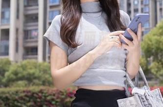 秀人网 – 在线围观李丽莎在泳池里的亲密时刻，图片比我还要动人心弦。