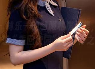 秀人网 – 林乐一的制服私房合集，一个让你总想“重回校园”的奇特之旅！