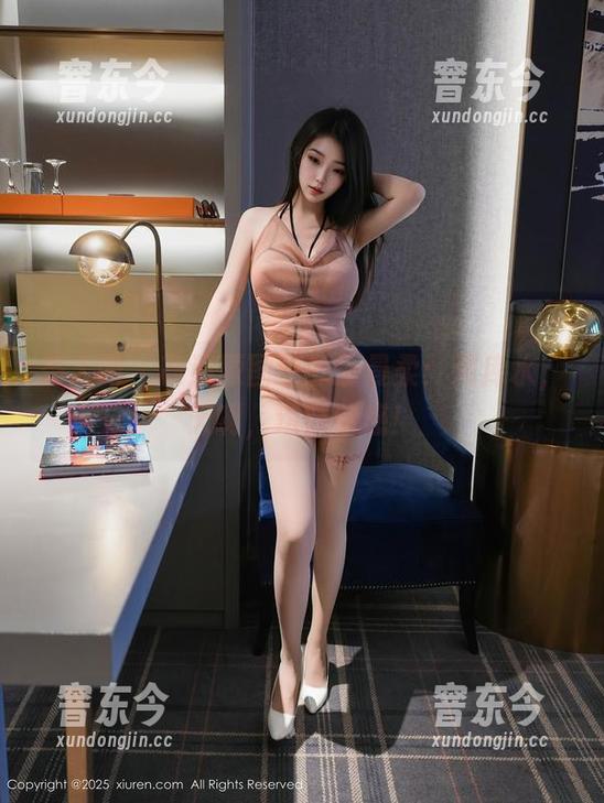 秀人网 - 高清原图中的王曼柔：死库水，天啊，这鼓动感！