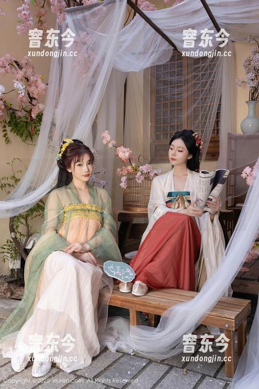 秀人网-程开心 秀人网 - 程开心的厨娘最新图集:美丽与料理的完美邂逅,“我在厨房可是个大魔法师”!