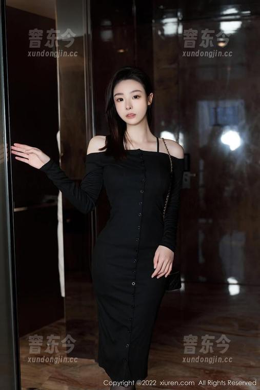 秀人网 - 图片墙上的筱慧cindy：婚纱不止婚纱，加点黑丝就有戏！