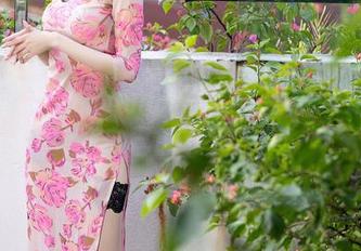 秀人网 – 草莓mm的写真：看学妹如何留下自己的“遗产”