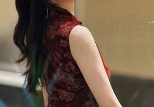秀人网 – 赤间菀枫的超级鲜明白色作品集高清推荐：这个纯白其实也蛮耐看的，是吧？
