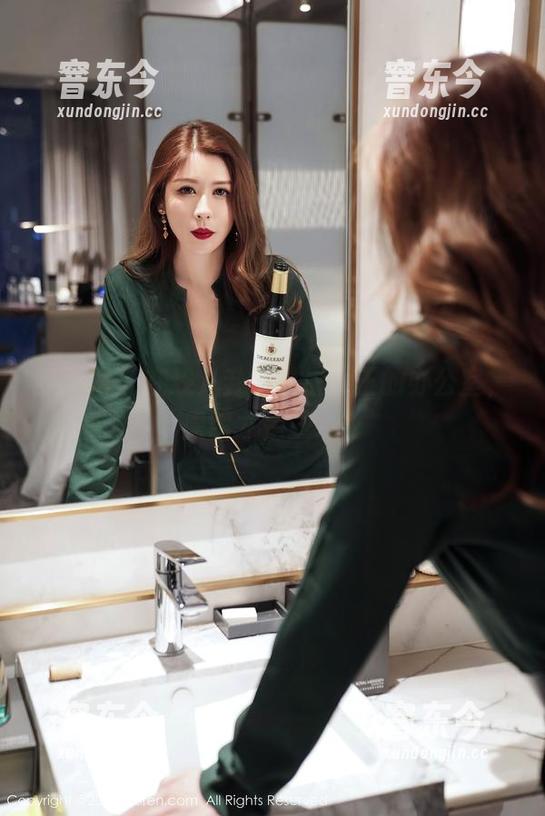 秀人网-邹晶晶女王 秀人网 - 在线八卦邹晶晶女王的办公室,原图才是重点!