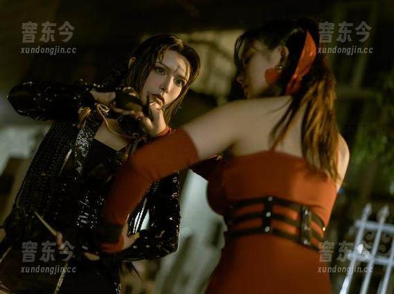 混搭无极限！秋和柯基的连衣裙图册，轻松赢得“最不可思议搭配”奖！
