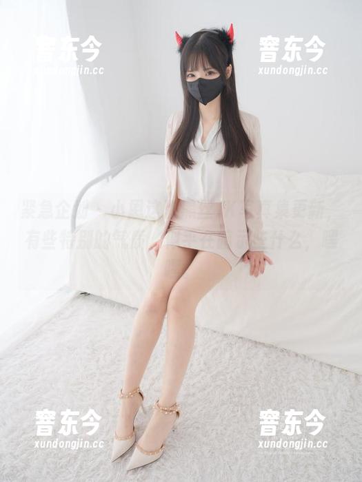 紧急企划-小恩 紧急企划 - 小恩这次黑丝JK写真集更新,有些特别的气质,似乎在暗示些什么,嘿嘿。