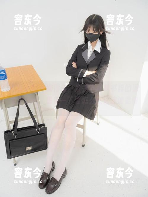 紧急企划 - 懒得动，直接下载林书辞的温柔套图吧，想象一下要怎么处置这波柔情。