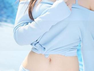 美媛馆 – 等不及圣诞，Carina绮里嘉的在线写真直接点燃节日情绪