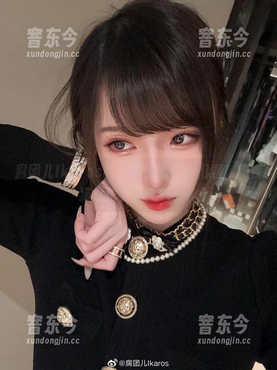 腐团儿Ikaros的卡特琳娜：你们看，暗夜猫女也是做生意的！