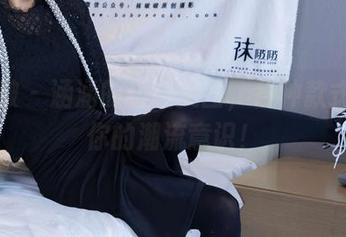 袜啵啵 – 涵涵的板鞋美图，各种款式解锁你的潮流意识！