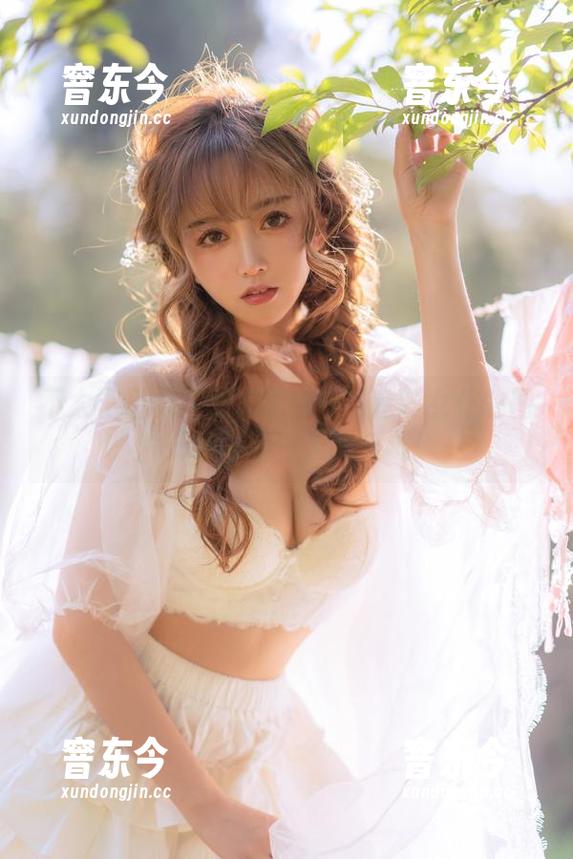 过期米线线 不太正经的过期米线线:用定制女仆的图片开启你新一天的乐趣!