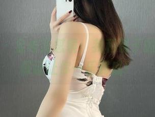 微密圈 – 金希儿怼镜：我和镜子的对话，保证让你一乐到底！