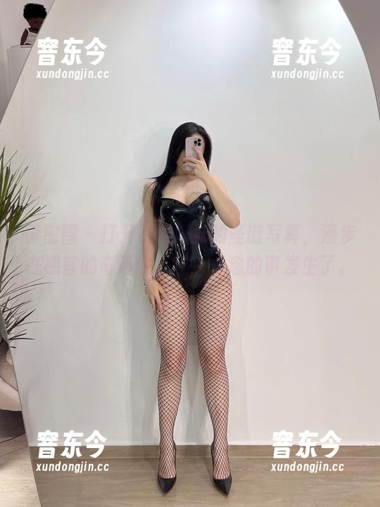 微密圈 - 打开铁锤姐姐的圣诞写真，漫步在感官的奇遇中，让人怀念的事发生了。