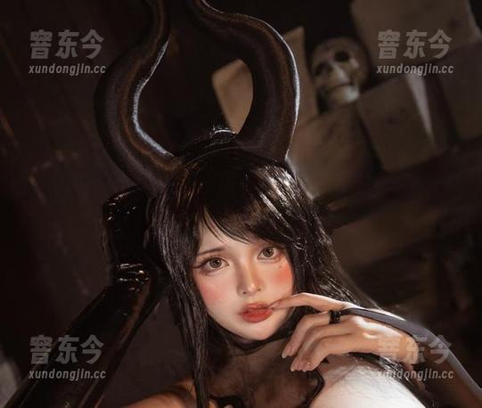 阿寨寨ninjax椿：原图里花开曹子昂图册里乐开怀