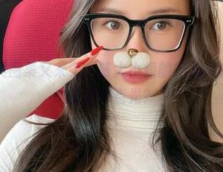 微密圈 – 美图集又来了，陈大小姐的完美视角，可否为我也留点光？